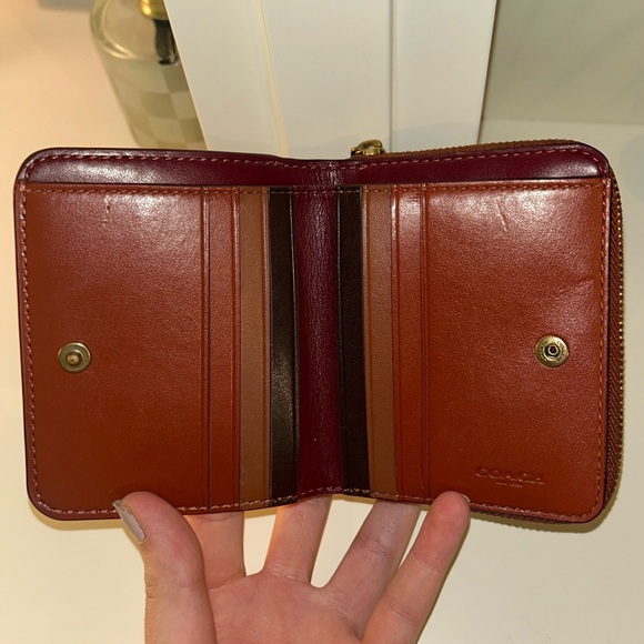 SOLD Coach limited edition patch zip wallet - Picture 4 of 6